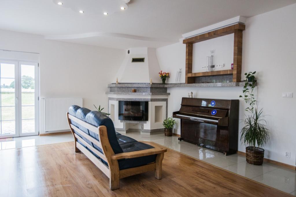 Dworek Poznan Bed & Breakfast Luaran gambar