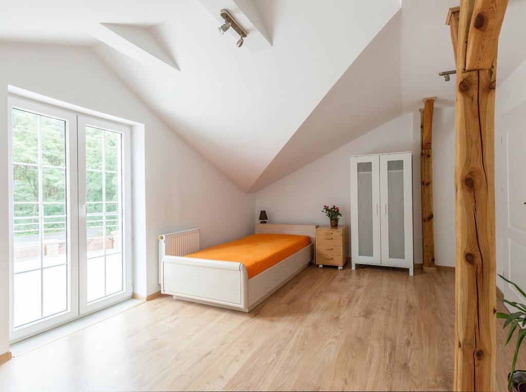 Dworek Poznan Bed & Breakfast Luaran gambar